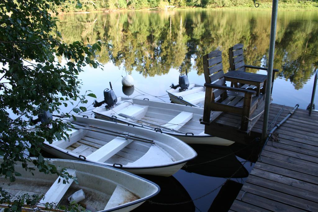 Ratt O Roder Stugby & Konferens Villa Djuras Luaran gambar